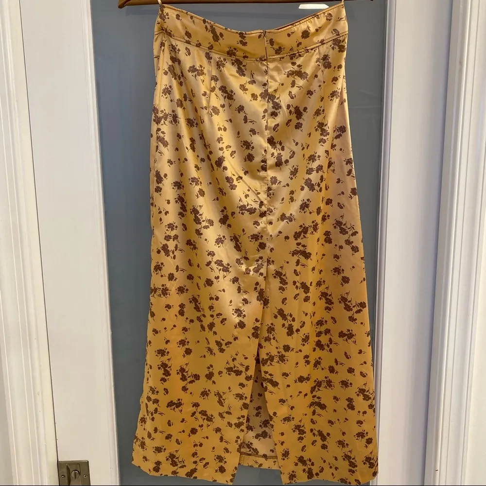 Zara Floral Printed High Waisted Midi Skirt and Long Sleeve Crop Top - Image 10