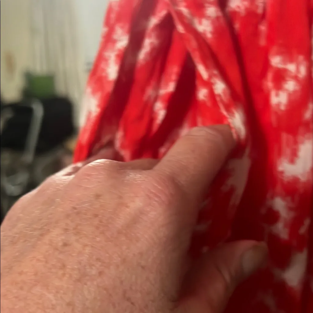 Vibrant Red and White Patterned Dress - Image 7