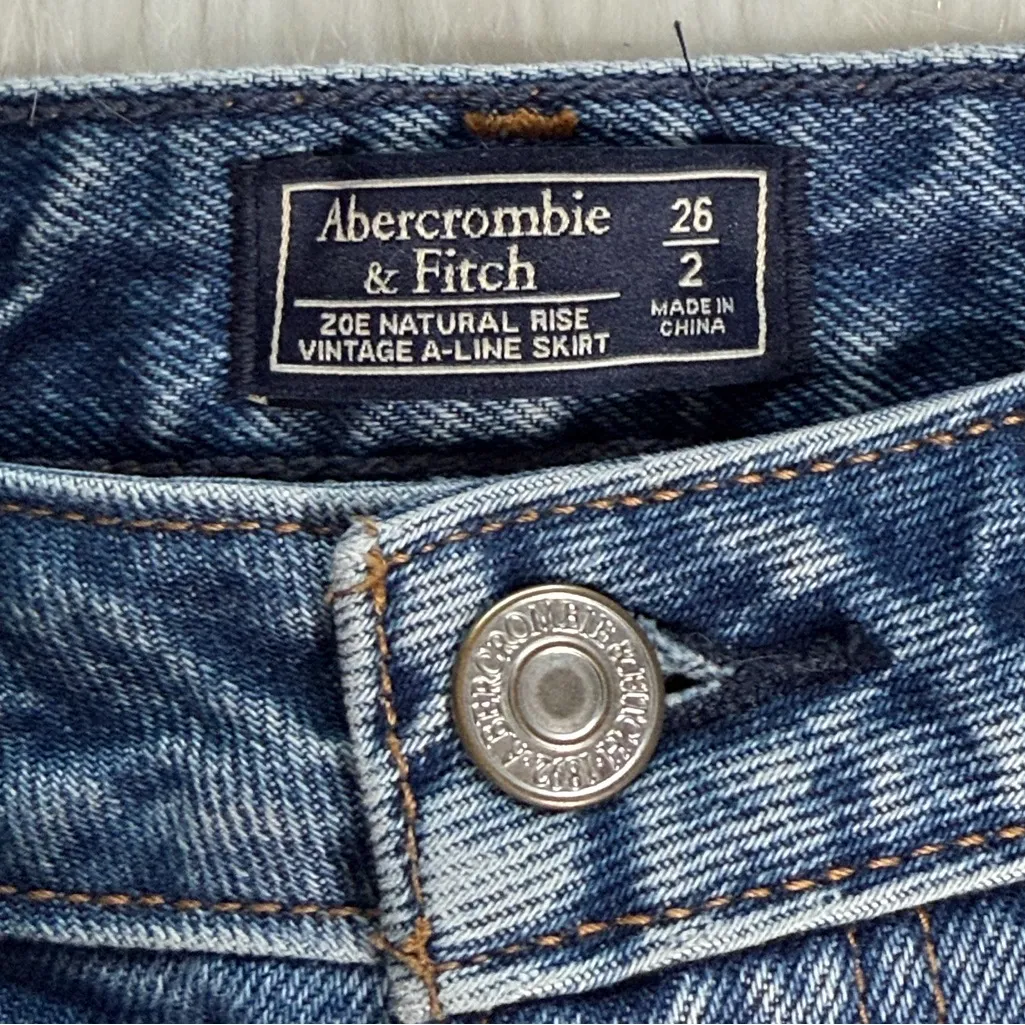 Abercrombie Zoe Natural Rise Vintage Denim A-Line Mini Skirt - Image 3