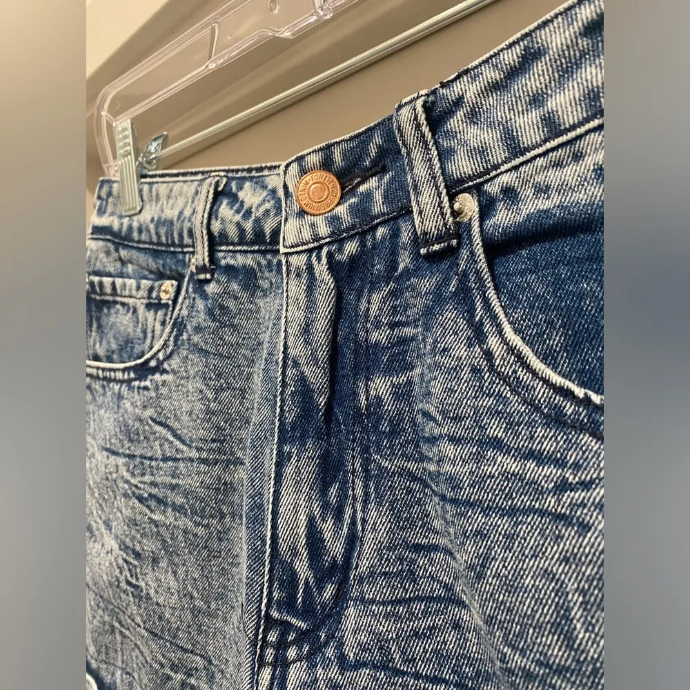 F21 F21 Acid Wash Stonewash Blue Denim Cuffed Jean Shorts - 28 - Image 4