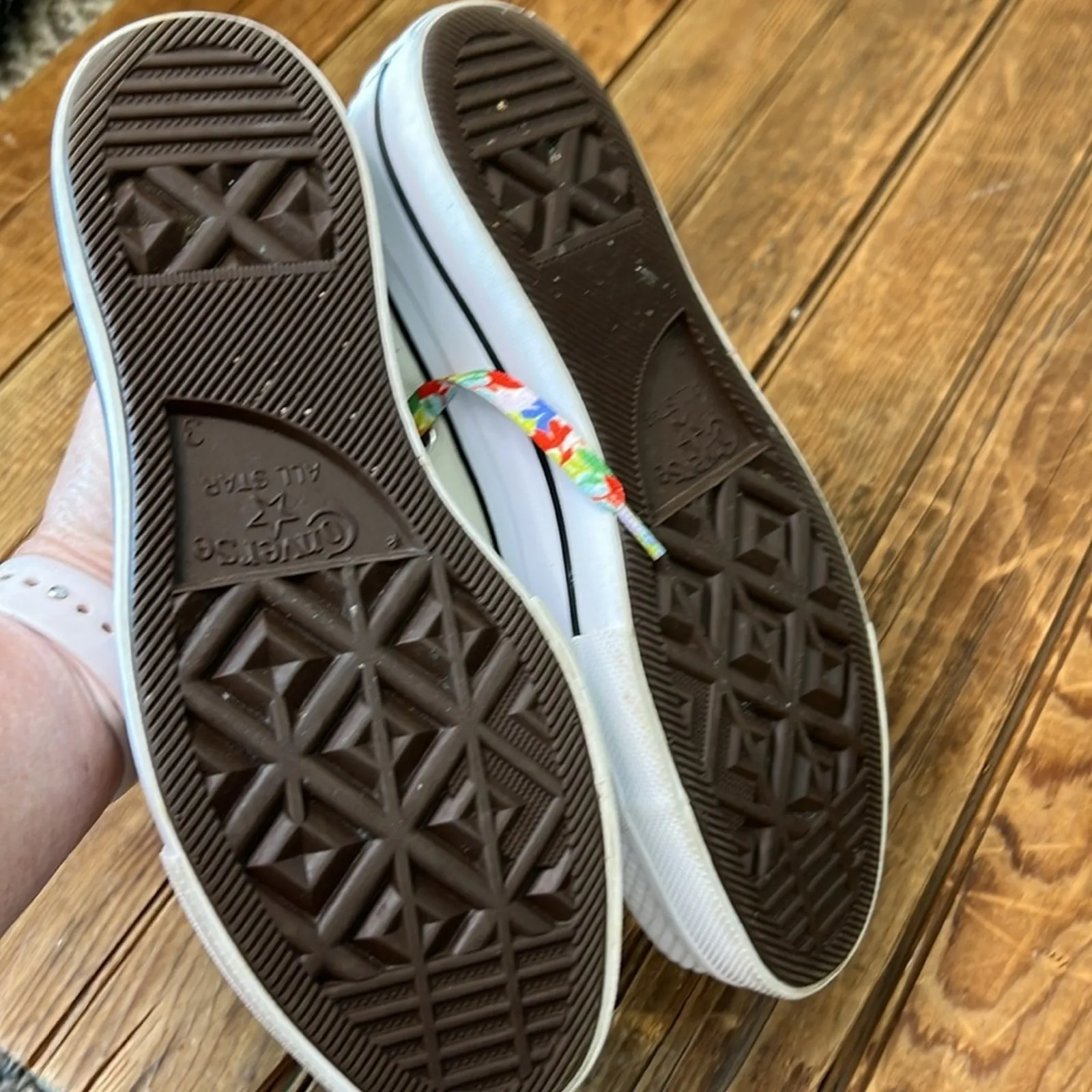 Women’s kids Converse White and cream canvas, classic all star Sneakers - Image 4