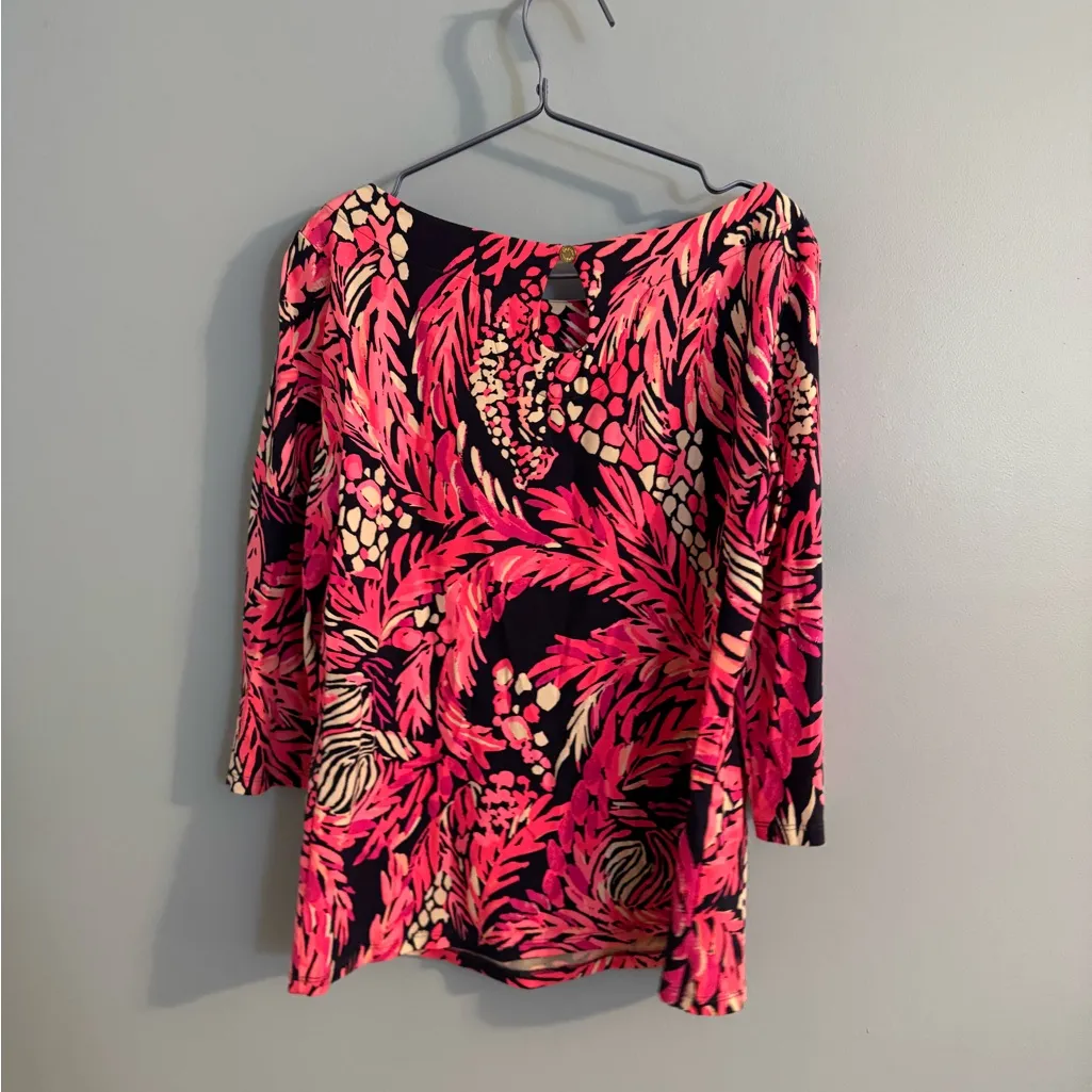 gorgeous Lily Pulitzer navy and pink blouse size medium - Image 4