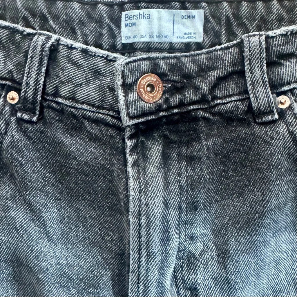 Bershka High Rise Black Mom Straight Leg Jean Size 8 - Image 6