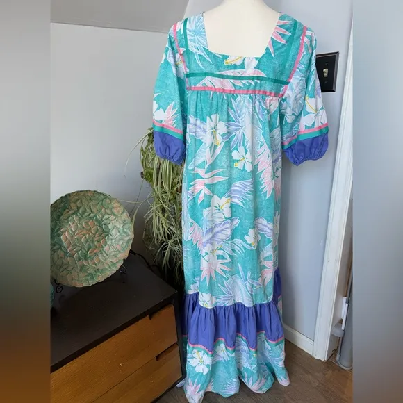 Hilda Hawaii Pastel‎ Floral MuuMuu Maxi Dress Kaftan Hawaiian Tropical Mrs Roper Blue Size L - Image 3