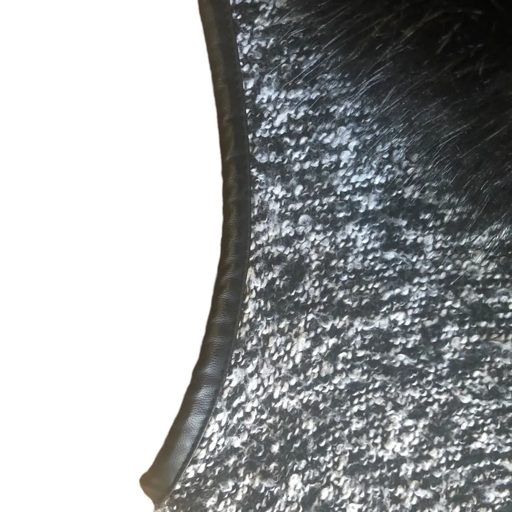 Talbots Open Wool Blend Tweed Sweater Vest M  Detachable Collar Leather Accents - Image 4