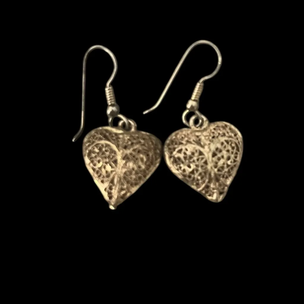 VTG Estate Silver Gold Tone Heart Shaped 3 Pc. Set Pendant Necklace Earrings - Image 4