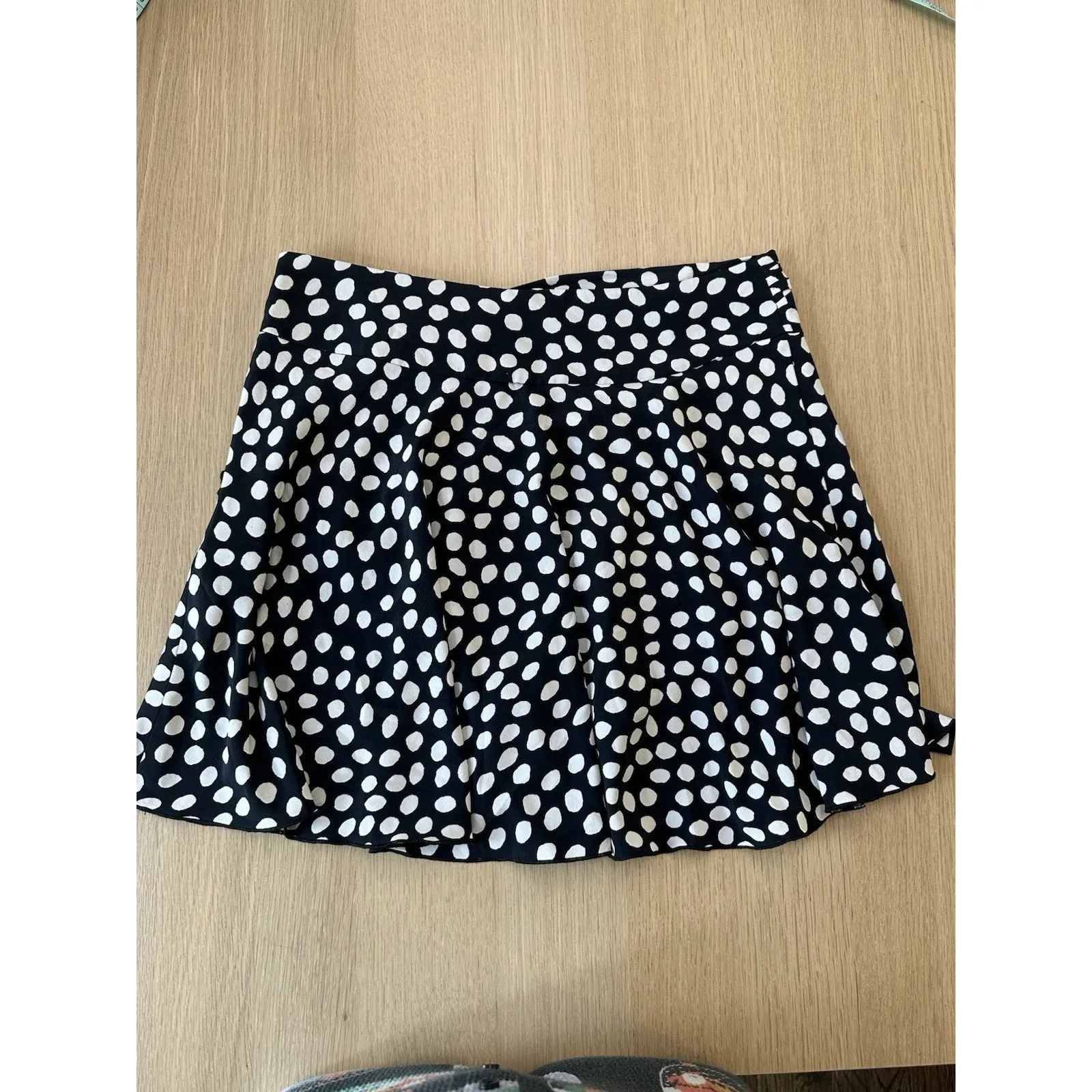 ZARA SEXY POLKA DOTS SHORT SKIRT WOMENS SIZE LARGE2554 - Image 2