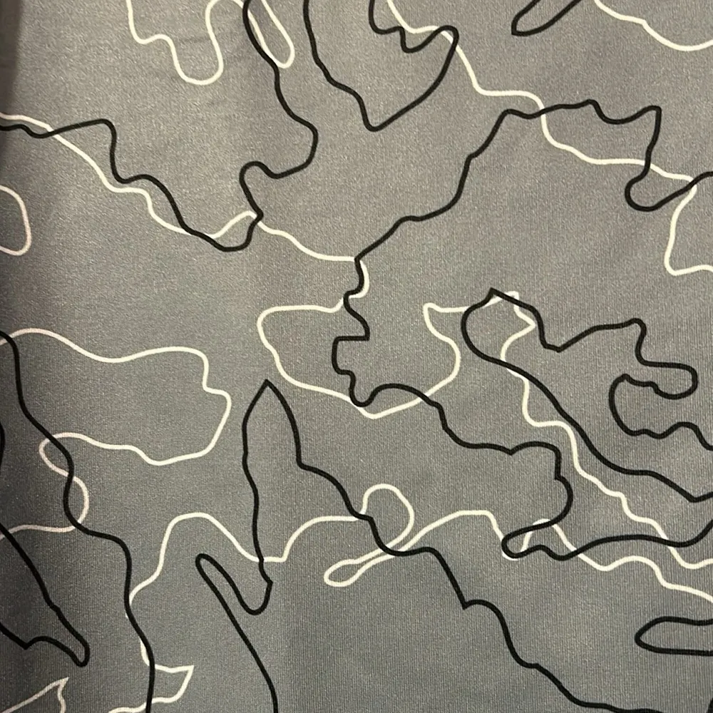 NWT Under Armour Loose Turtleneck Small - Image 3