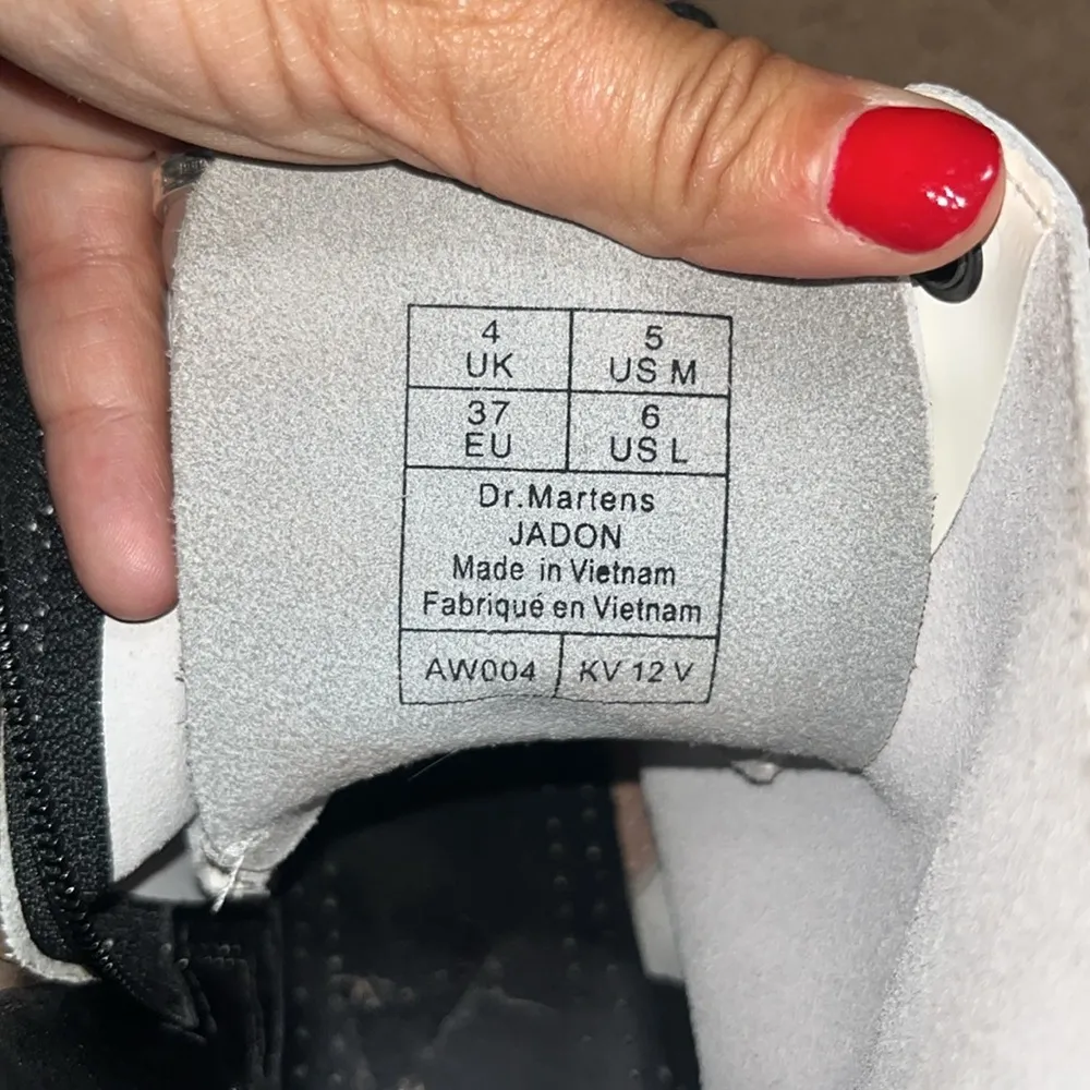 Dr. Martens Jadon Platform Boot 8-Eye Polished‎ Smooth Leather White 6 - Image 7