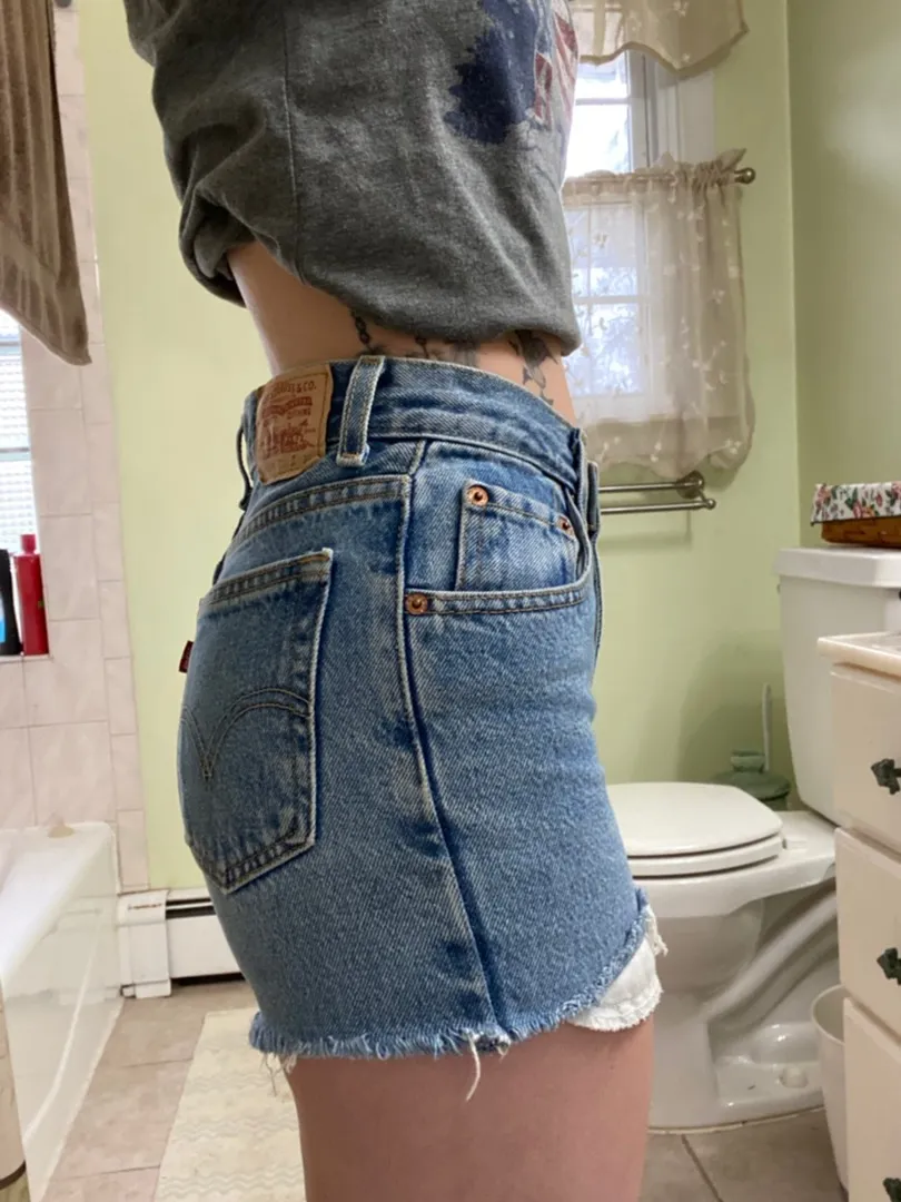 Levi’s Custom Made Jean Shorts - Image 7