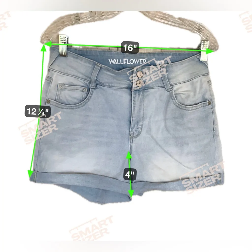 Wallflower The Ultra Fit Rolled Cuffed Jean Short 13 Womens Light Wash Denim - Image 3