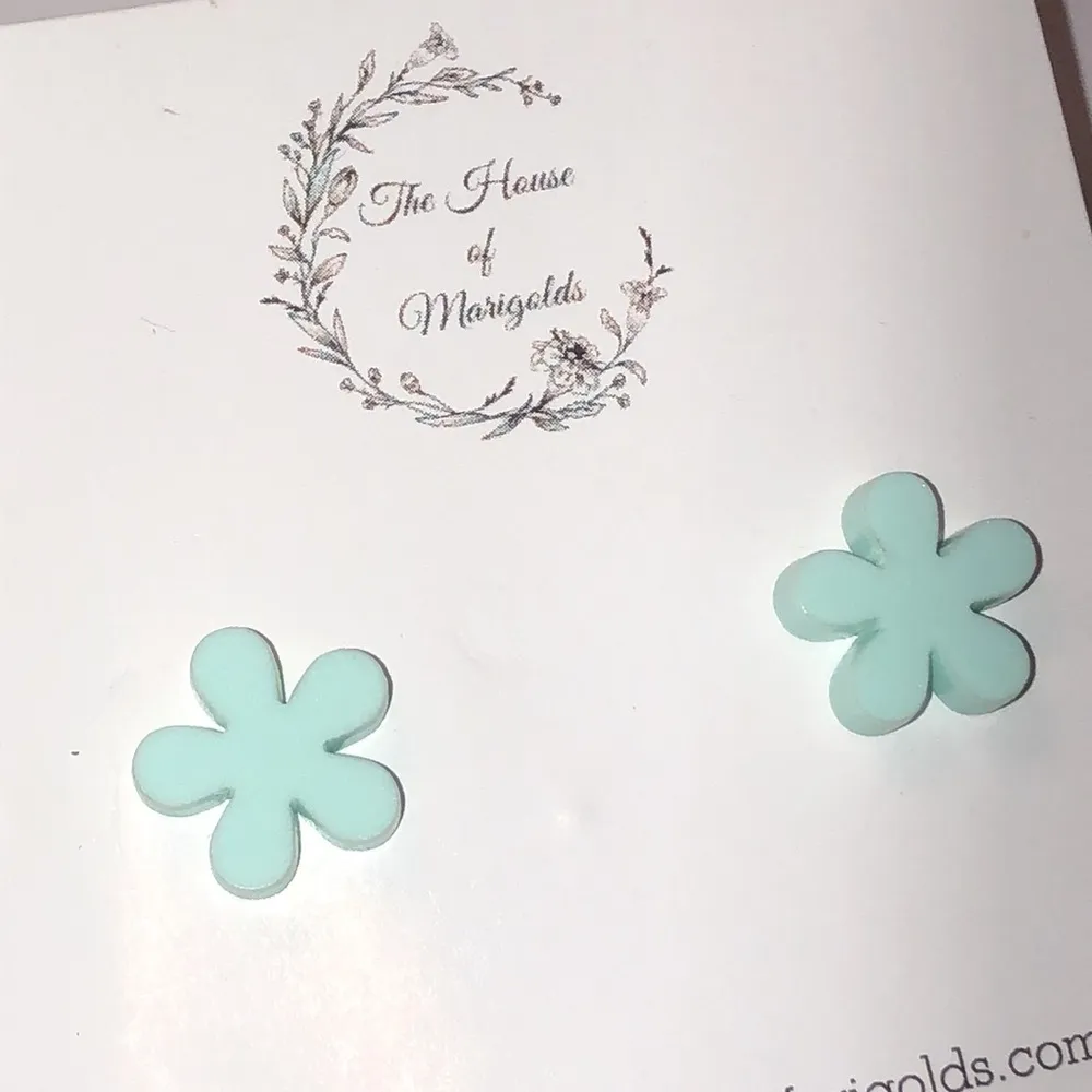 Pastel Blue Green Flower Shape Boho Retro Pierced Earrings - Image 2