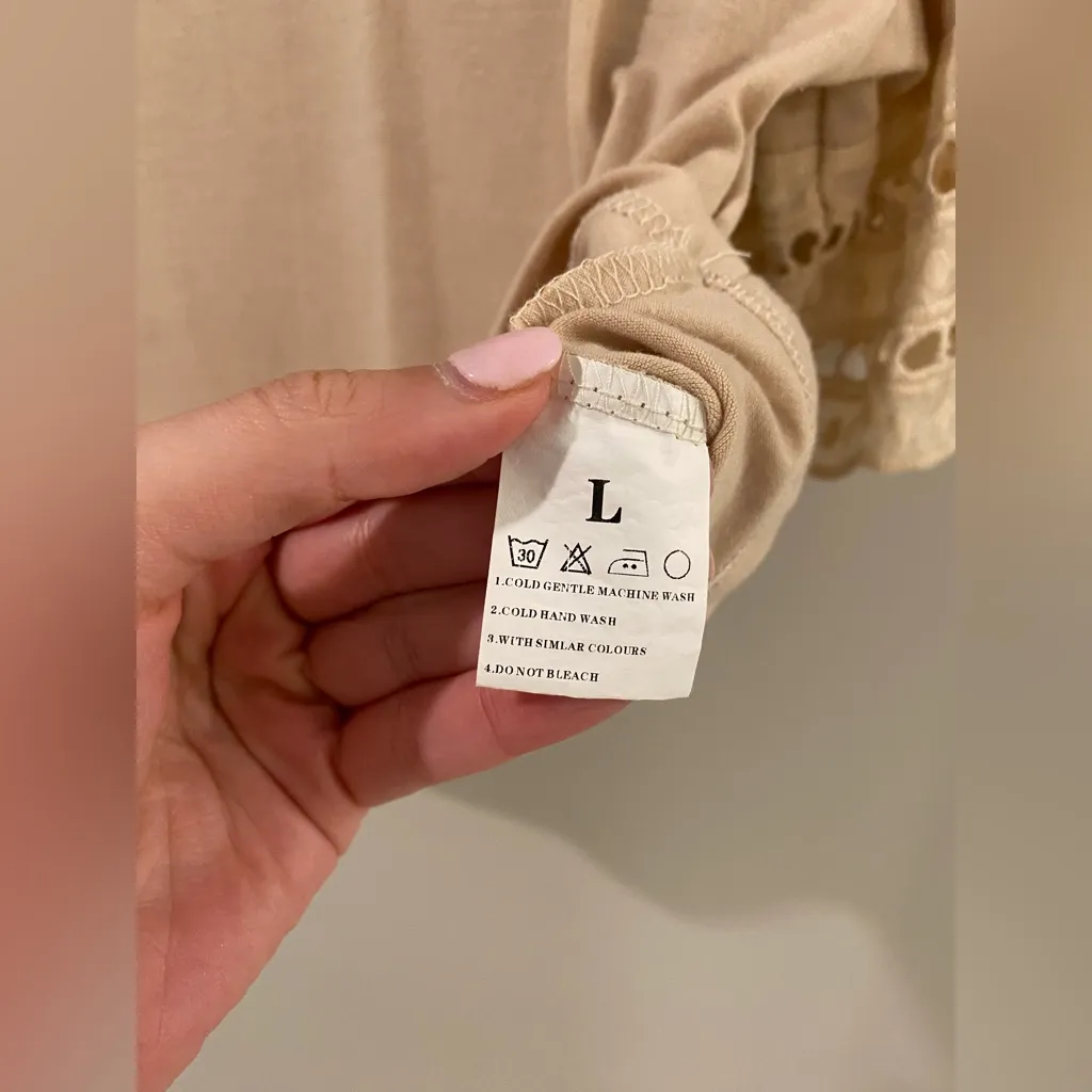 Summer Lace Short Sleeve Crop Top Size Large - Image 4