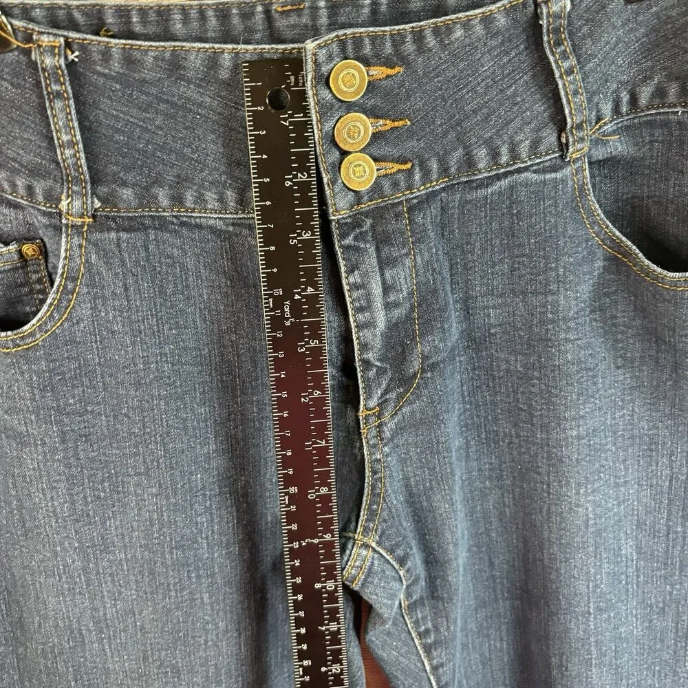 Culture Tribe Jeans Women's Size 13/14 Button/Zip. Flare leg Accented pockets Blue - Image 8