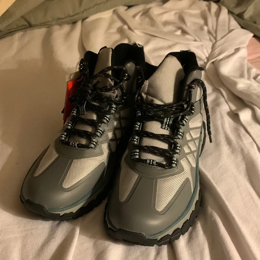 G. H. bass&co. Active outdoor fashion sport shoes sneakers new with tag Black Size 7.5 - Image 2