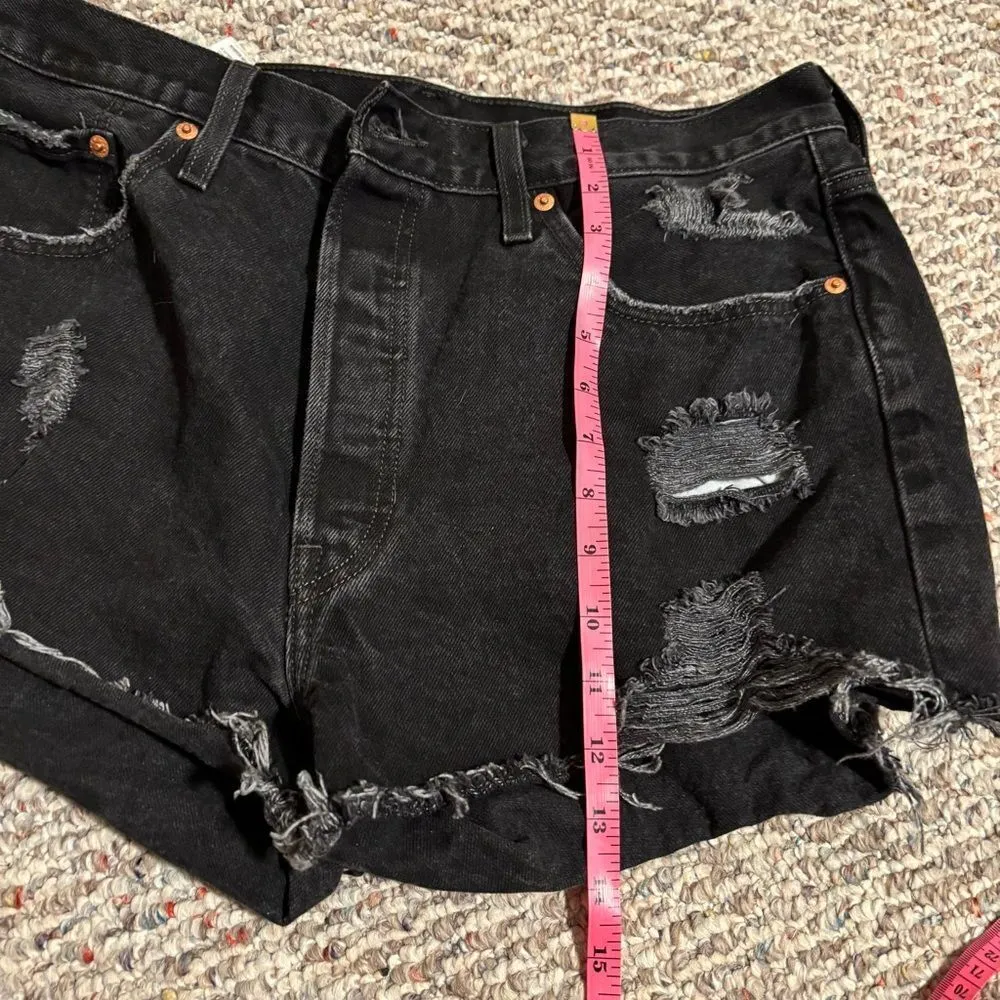 Levi’s 501 Original Short Button Fly in Stowaway Black- Size 33 - Image 9