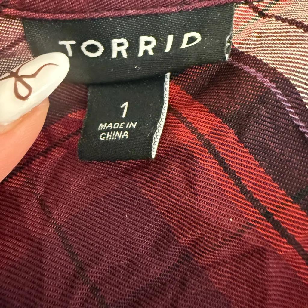 Torrid Red Black Plaid Christmas Lizzie Rayon Twill Button-Up Shirt - size 1 - Image 7