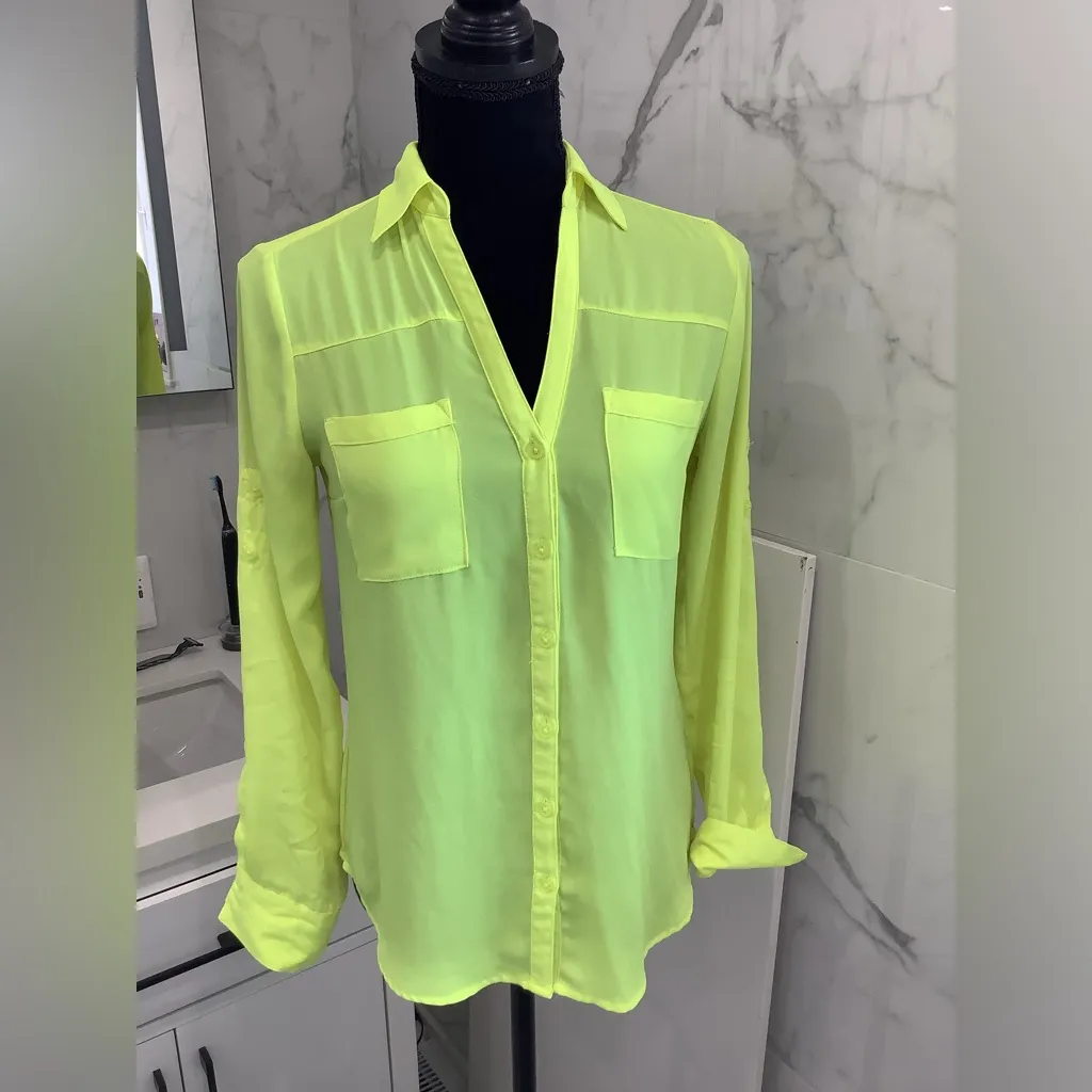 Express long sleeve shirt 💚 NICE 💚 - Image 4