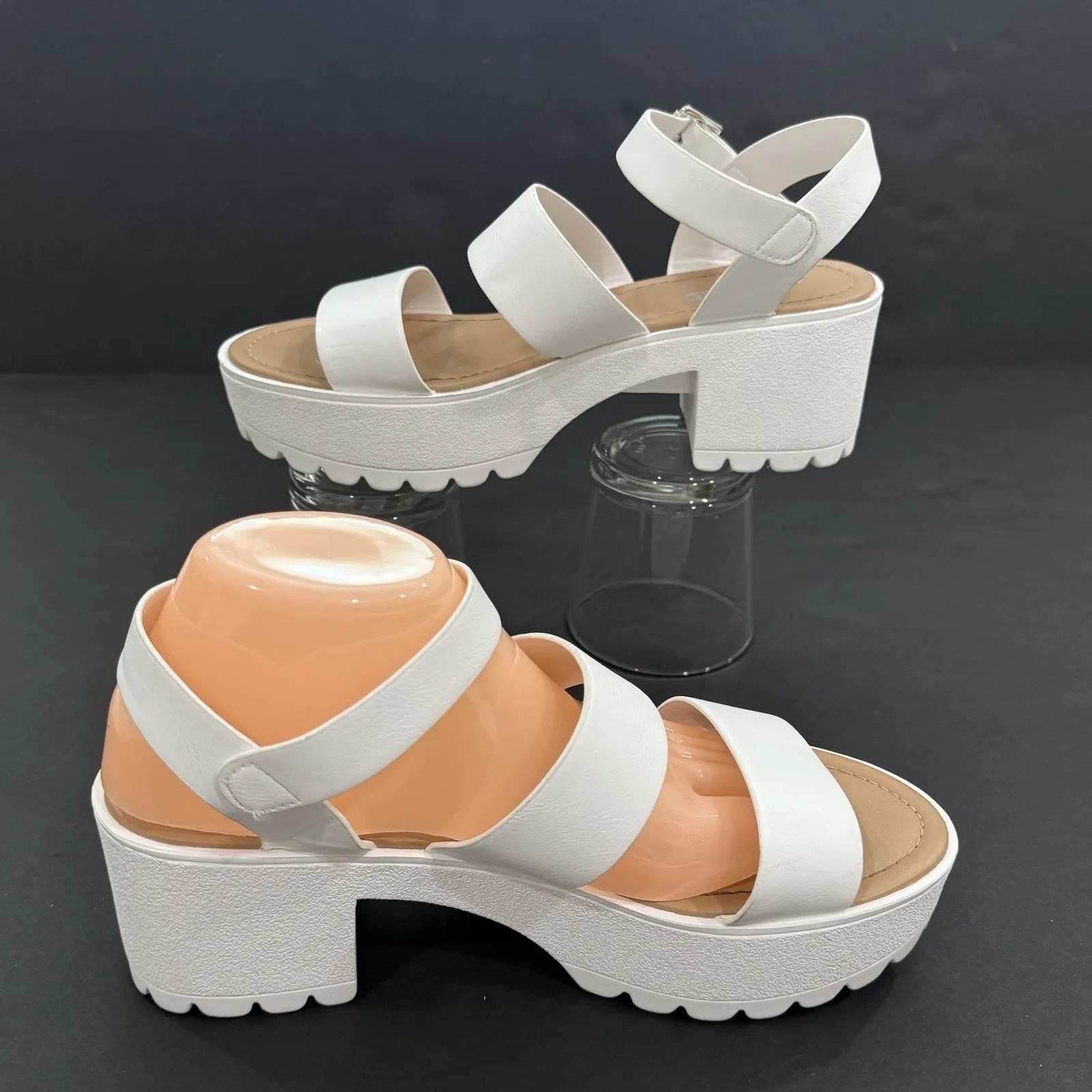 Unr8ed Chunky Platform Heel Sandal Shoe Women US 10 M Strappy Monolith Lug Sole - Image 2