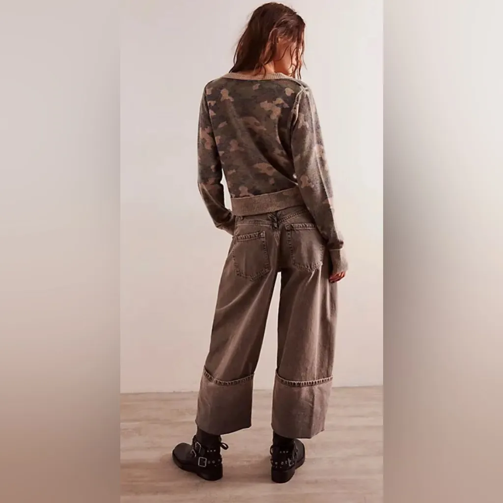 NWT FREE PEOPLE We The Free Olsen Cuffed Crop Barrel Jeans - Slate
$128 - Image 5