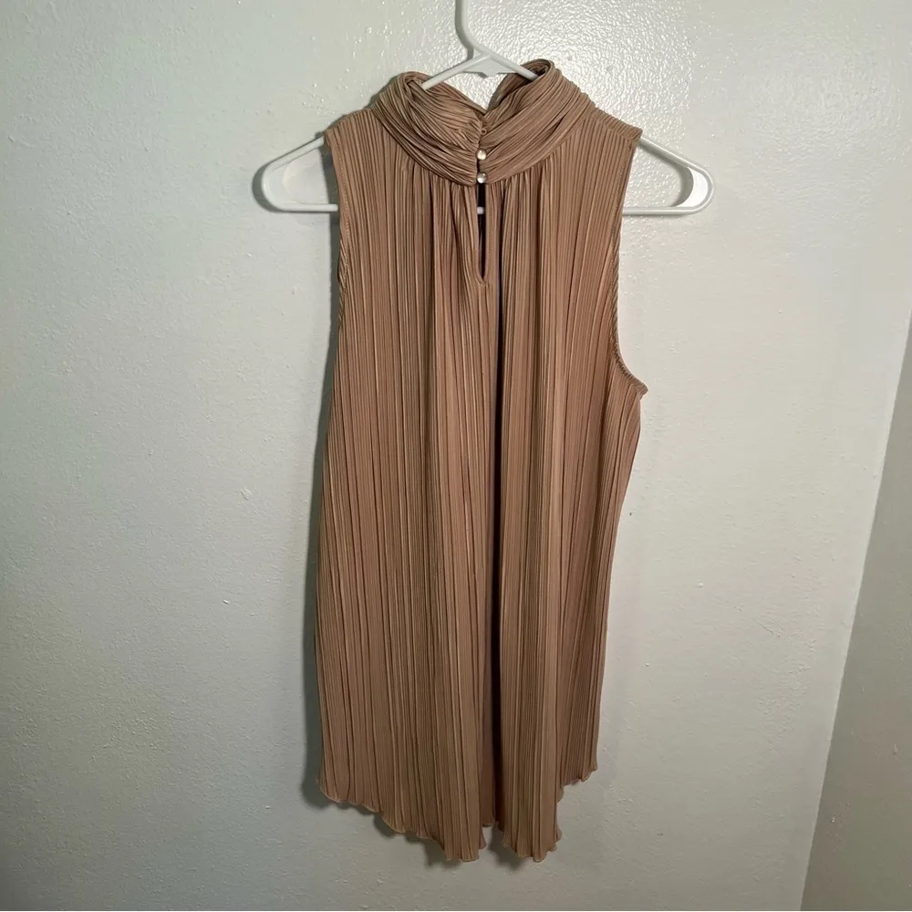 Joseph A. Sleeveless Plisse Blouse Beige XL - Image 7