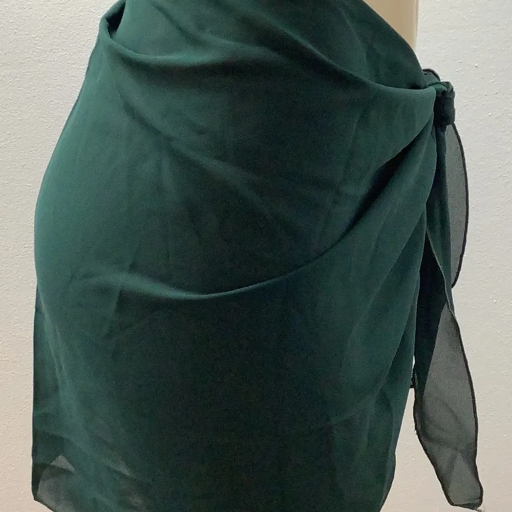 Zuliana Green Beach Cover Up/Sarong Skirt. Made in USA. New With Tags Size undefined - Image 3