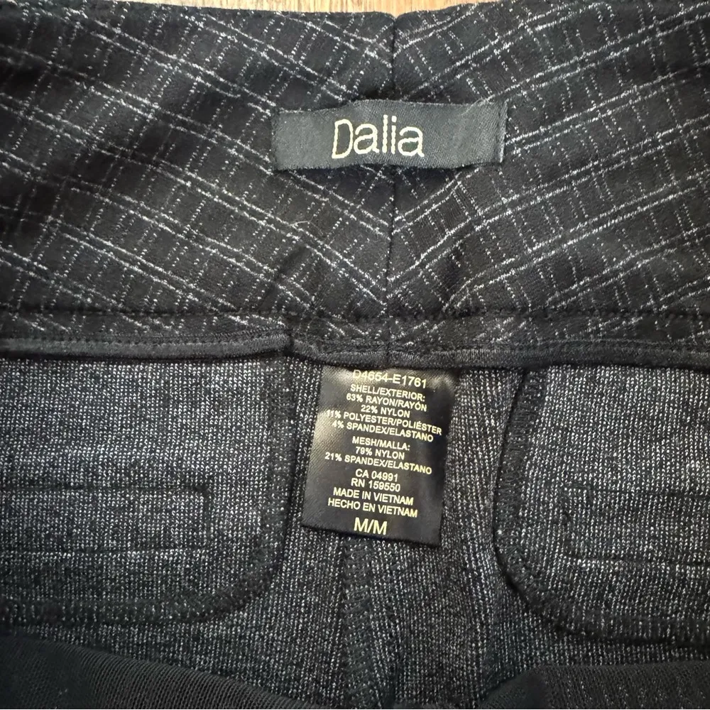 DALIA pull on ponte pants, size M, NWT Black Size M - Image 5