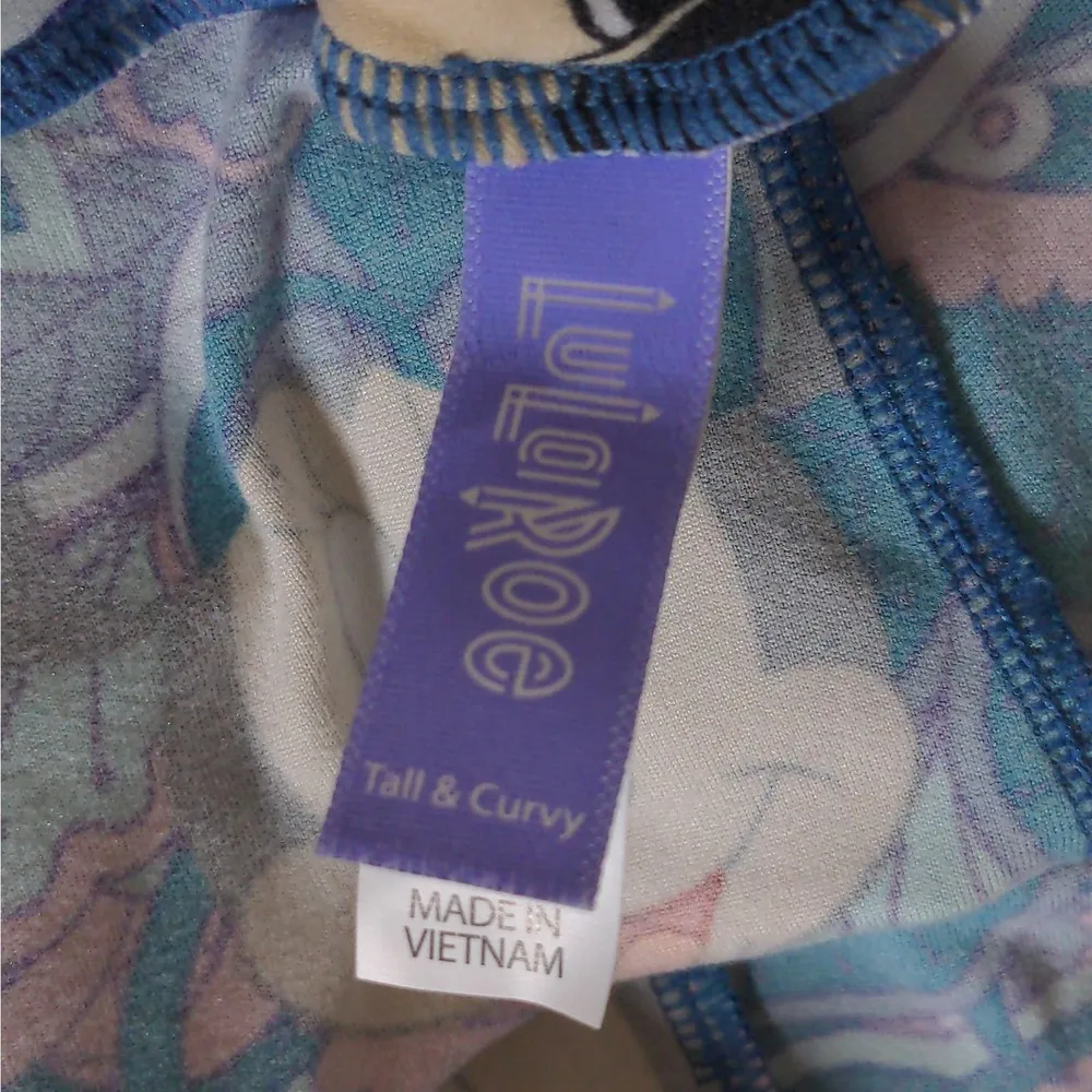 LuLaRoe Leggings in Minnie Mouse Print Disney Paisley – Tall & Curvy - Image 6