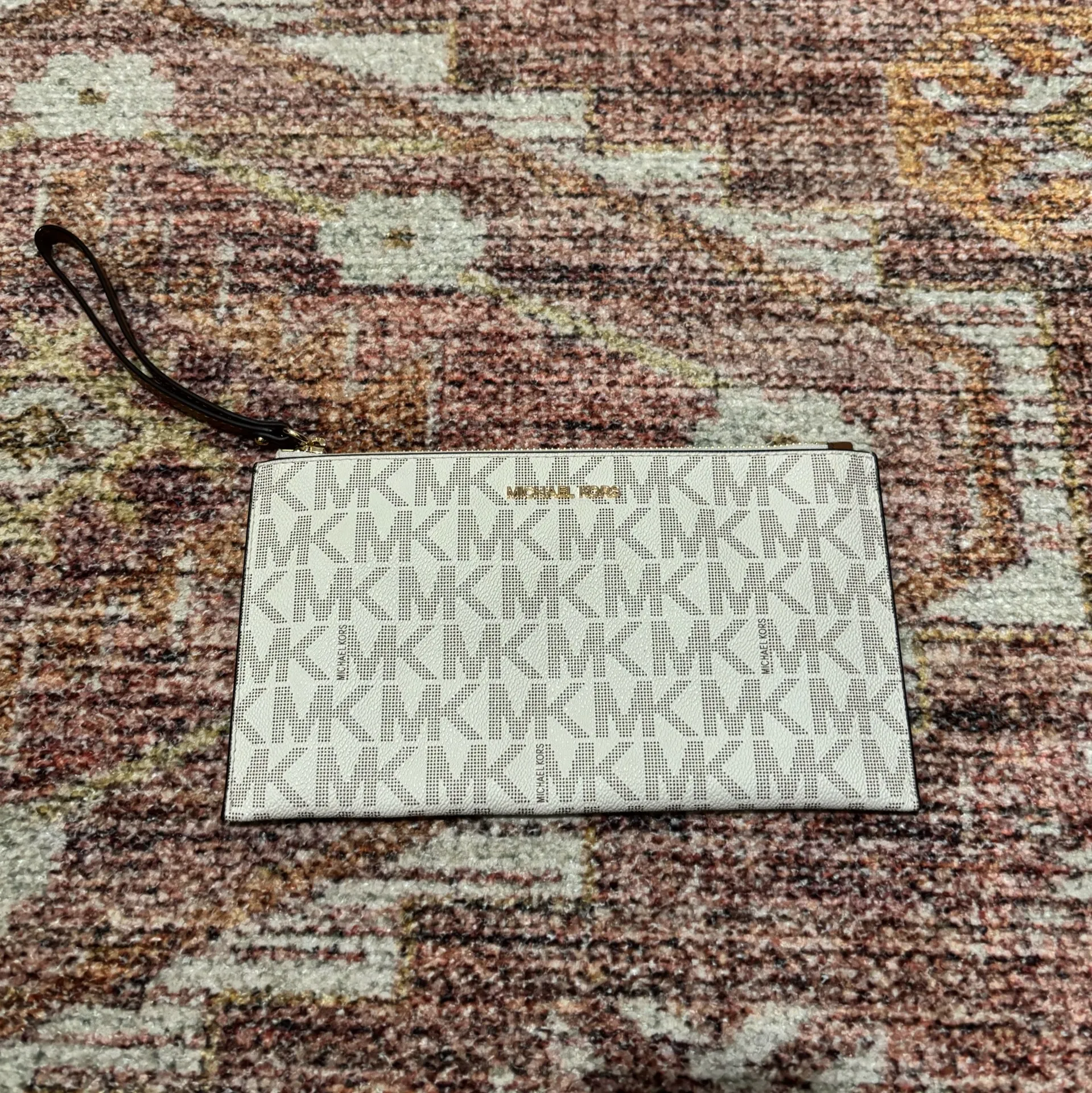 Micheal Kors Wallet Wristlet  - Image 2