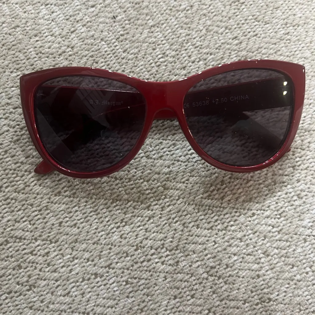 A.J. Morgan Bold Red Sunglasses - Image 6
