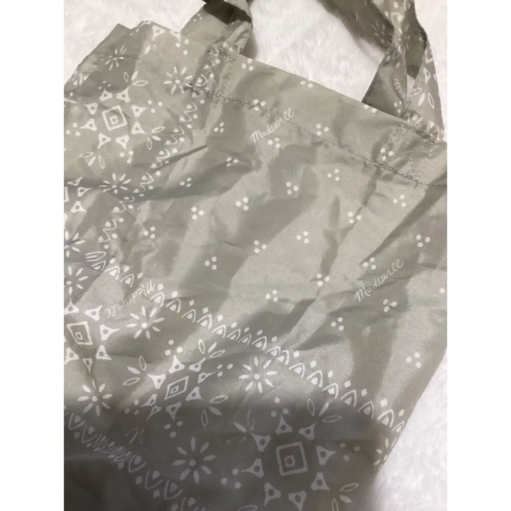 Madewell NWOT Resourced Bandana Small Tote Bag Light Green Geometric Print - Image 3