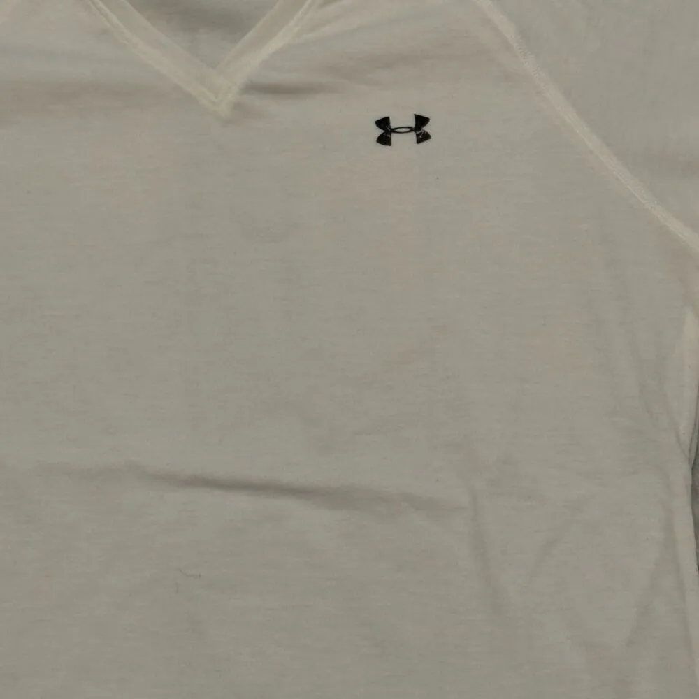 Under Armour women's small white t-shirt - Image 4