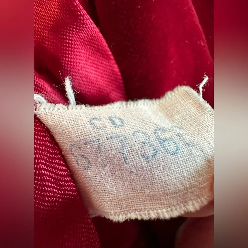 Vintage 1960’s maroon velvet ladies swing coat Styled by Lou Ritchie Size undefined - Image 9