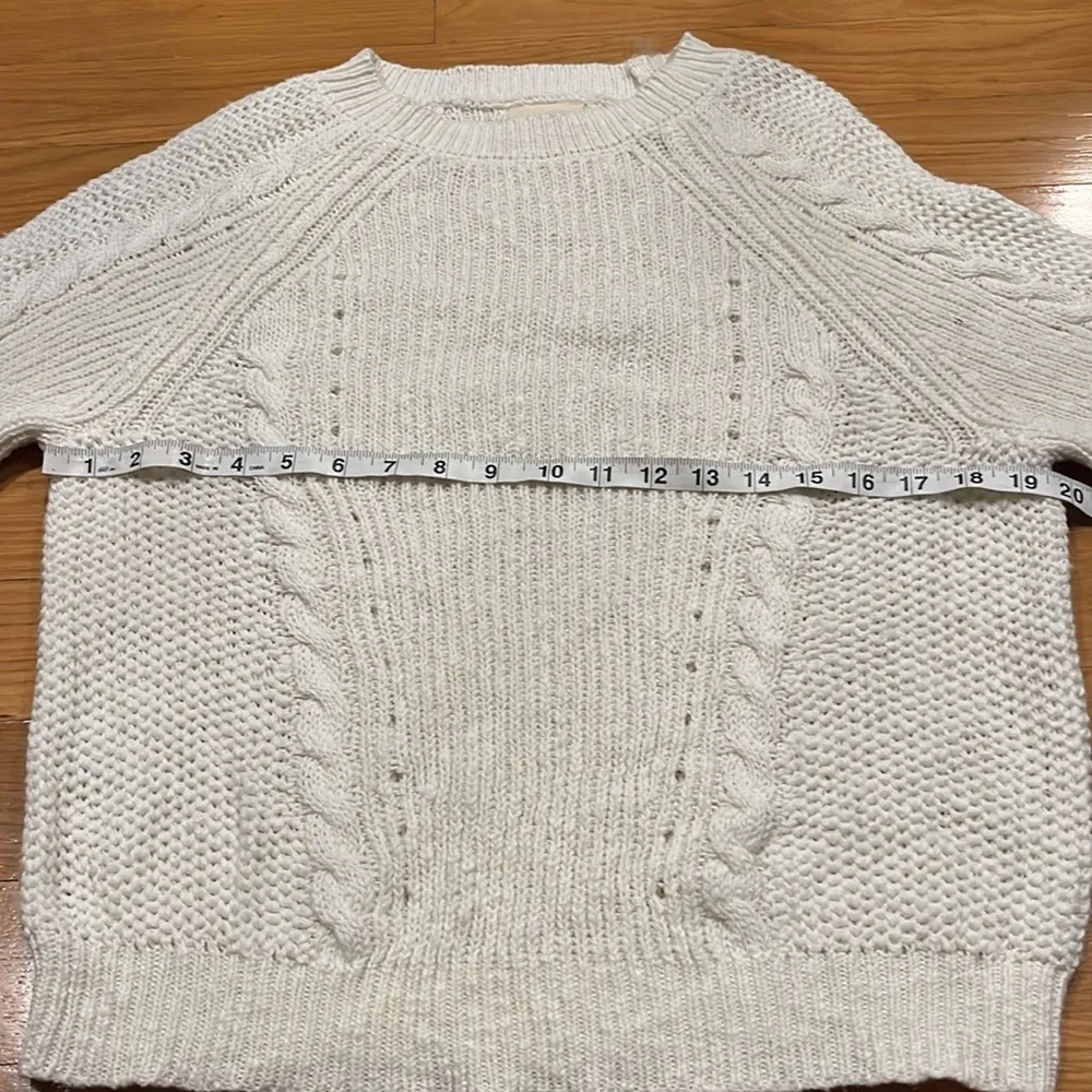 Harper heritage cream knit sweater size medium. - Image 5