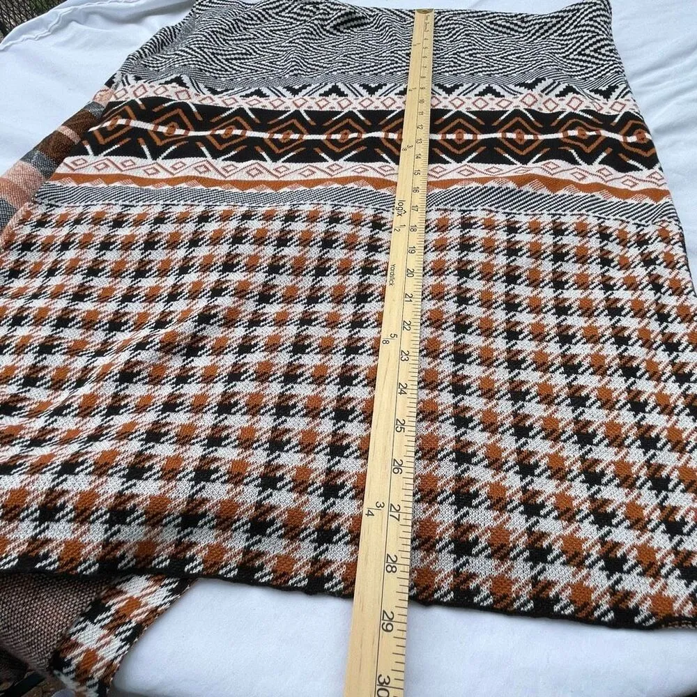 Joseph A. Woman Aztec cape poncho wrap OS boho festival Black Size undefined - Image 5