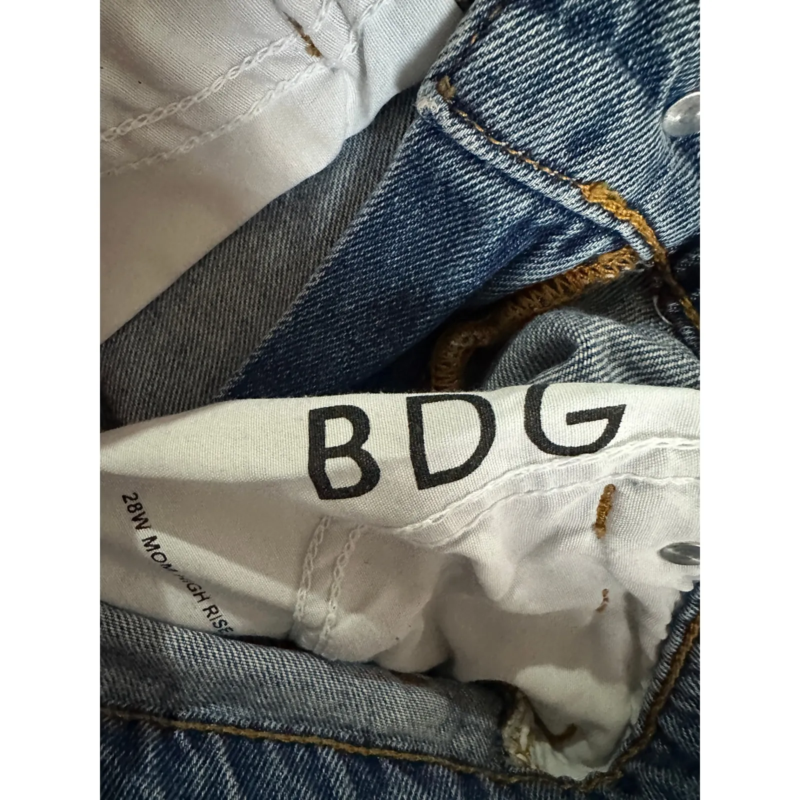 BDG Mom Jeans 28 High Rise Distressed Ripped Light Wash 90s Grunge Edgy Y2K - Image 2