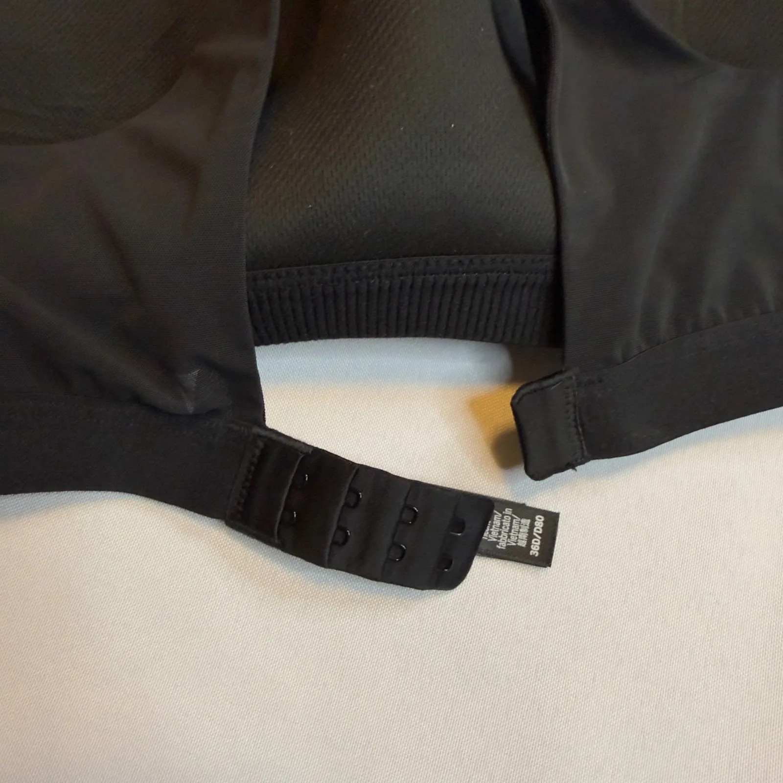 Victoria's Secret Sport Bra Black Camo Racerback Adjustable Straps Size 36D - Image 8