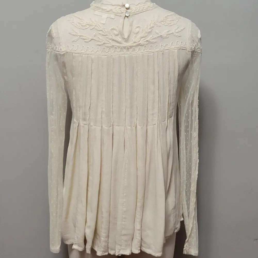 Buckle Sixes & Sevens cream embroidered mesh  blouse size xs - Image 7