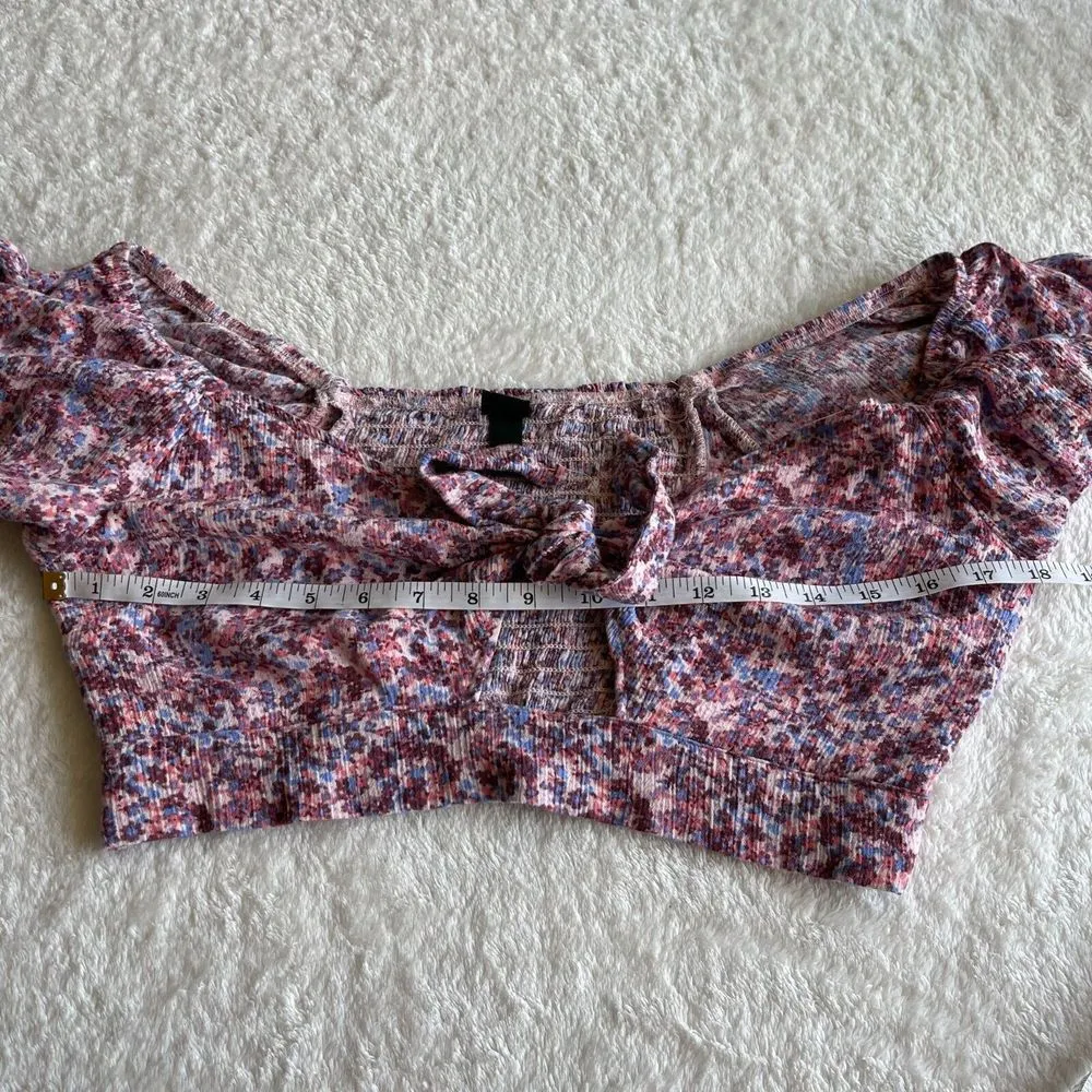 Wild Fable Smocked Crop‎ Top Womens M Pink Floral Puff Sleeves Tie Front Peasant - Image 5