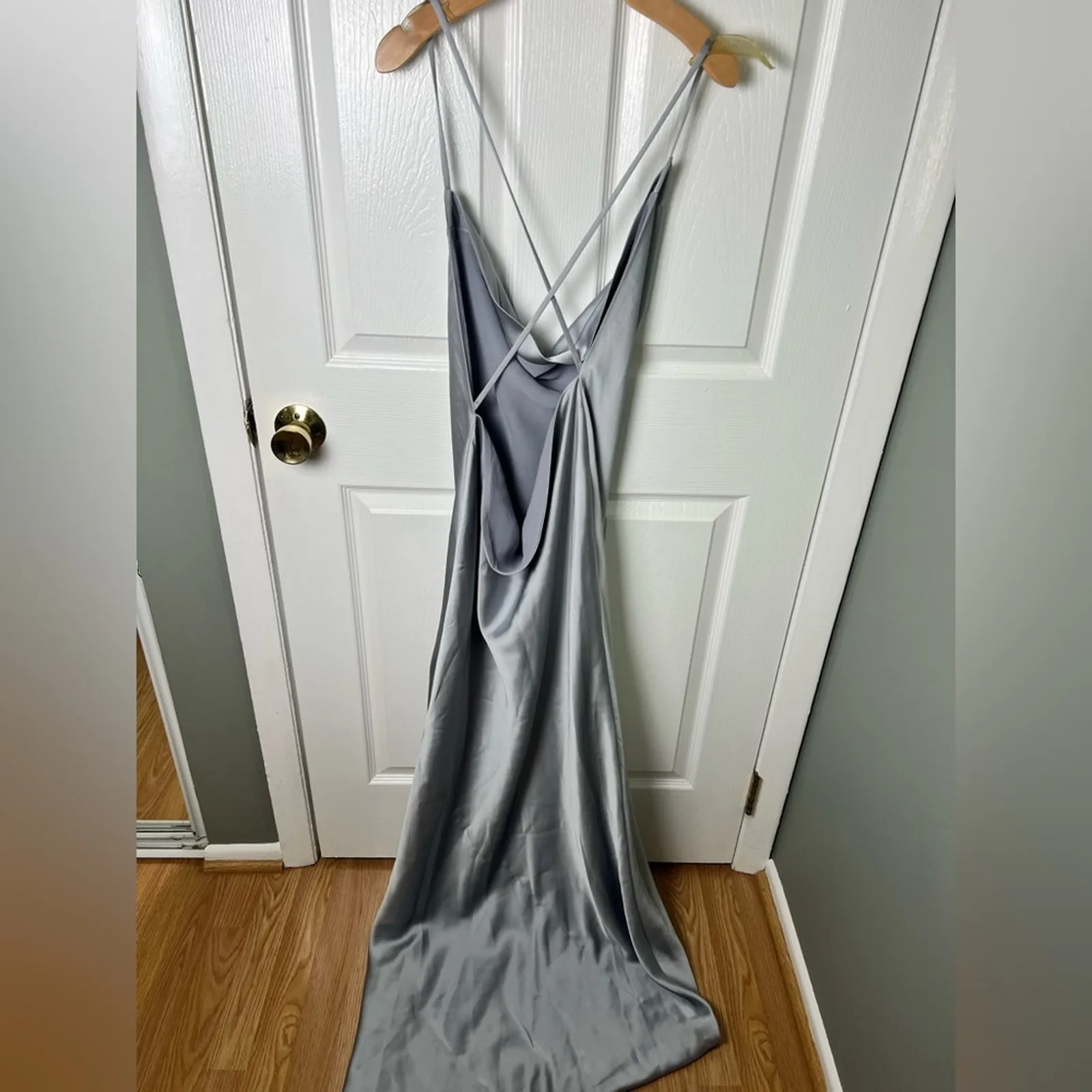 Norma Kamali Womens Silver Cowl Neck Sleeveless Low Back Cross Back Bias Gown L - Image 6