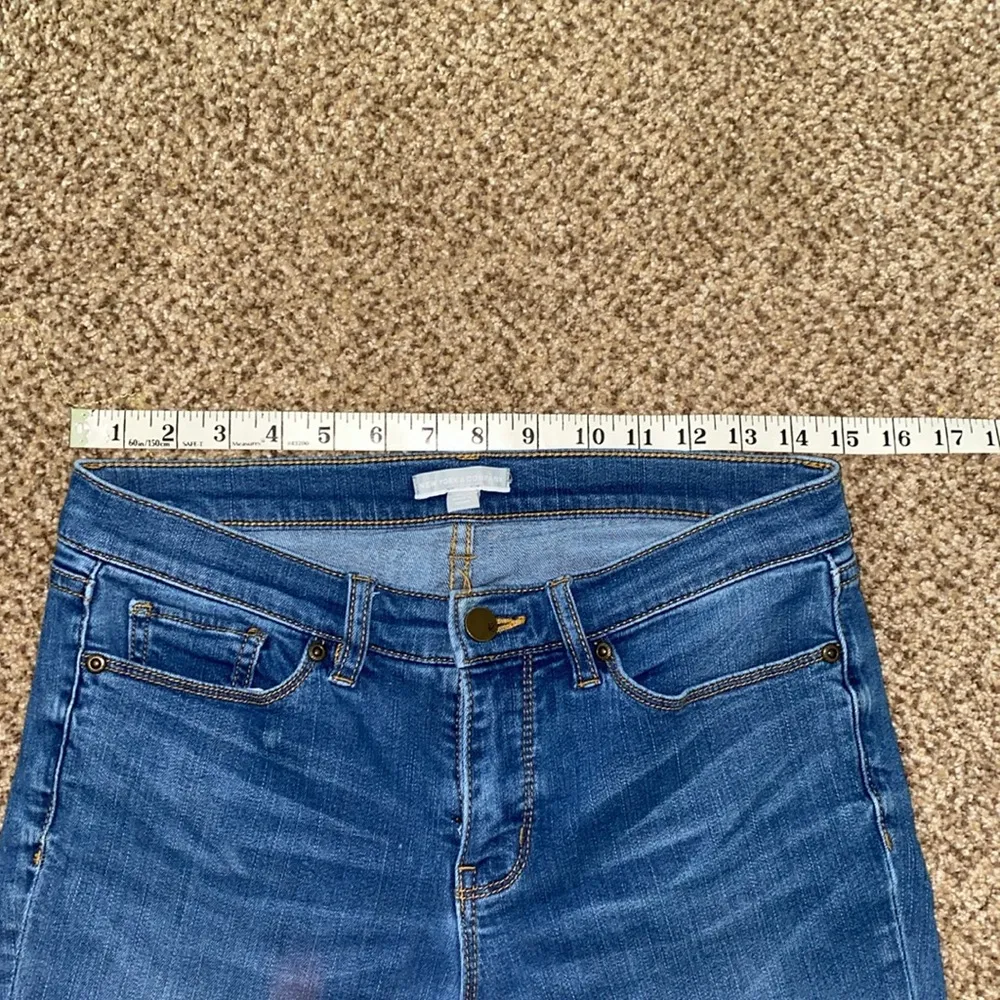 New York & Company Skinny Jeans Medium Wash 4 Blue - Image 3