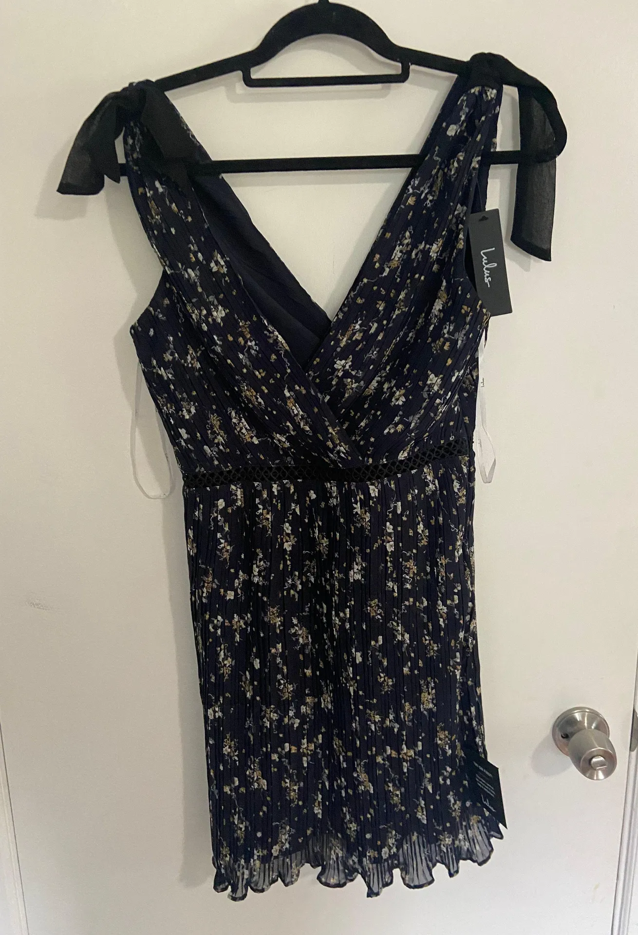 Navy Blue Floral Print Pleated Mini Dress - Image 8