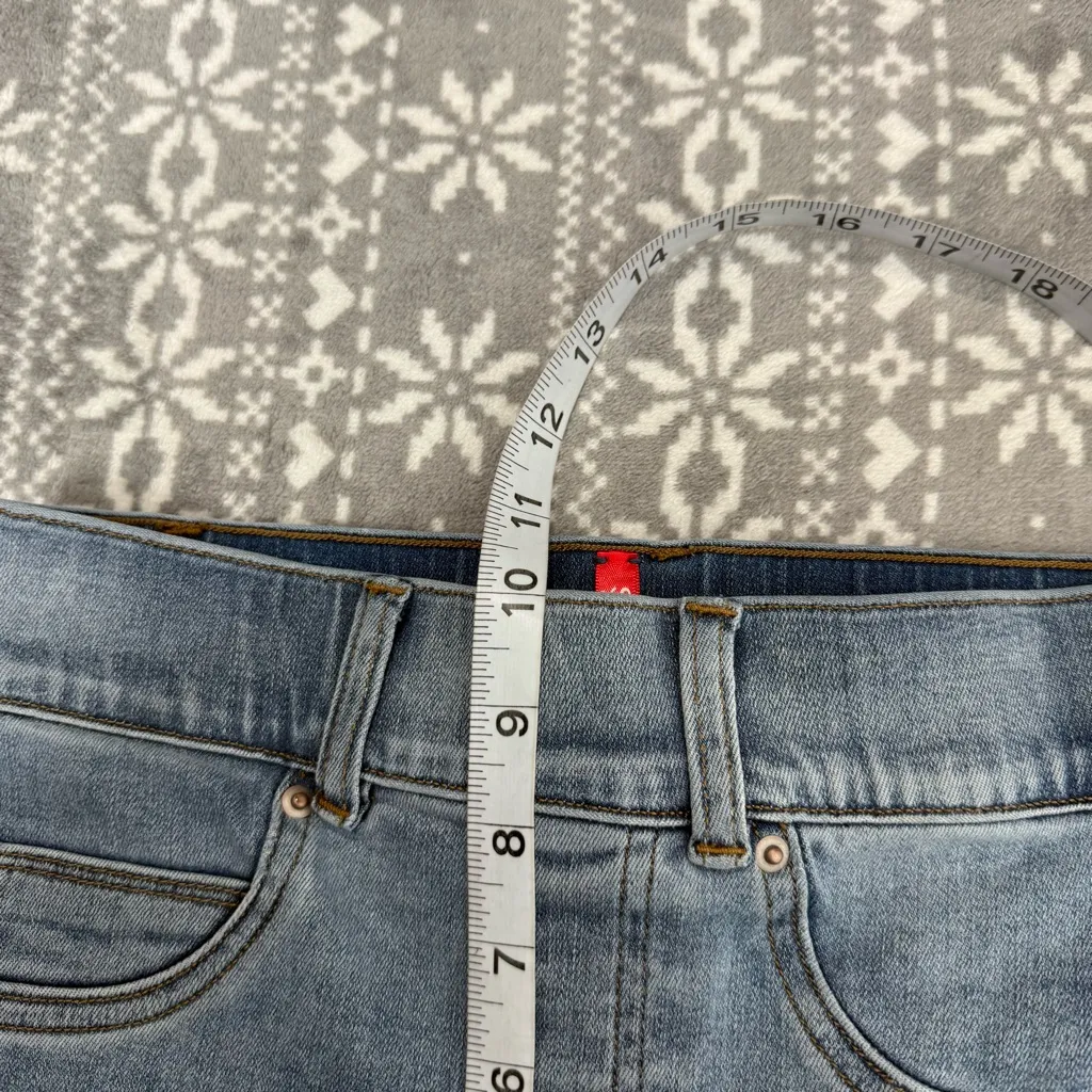 Spanx Shape And Lift Skinny Jeans High Waist Light Wash‎ Size XS - Image 7