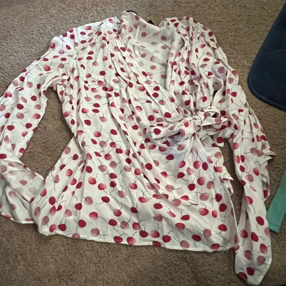 Beta brand small wrap blouse - Image 2