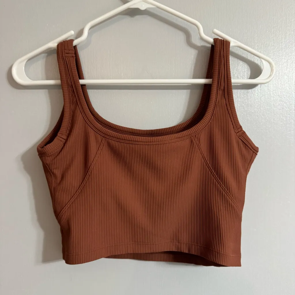 Amazon Women's Brown Ribbed Cropped Tank Top Size 6 - Image 2