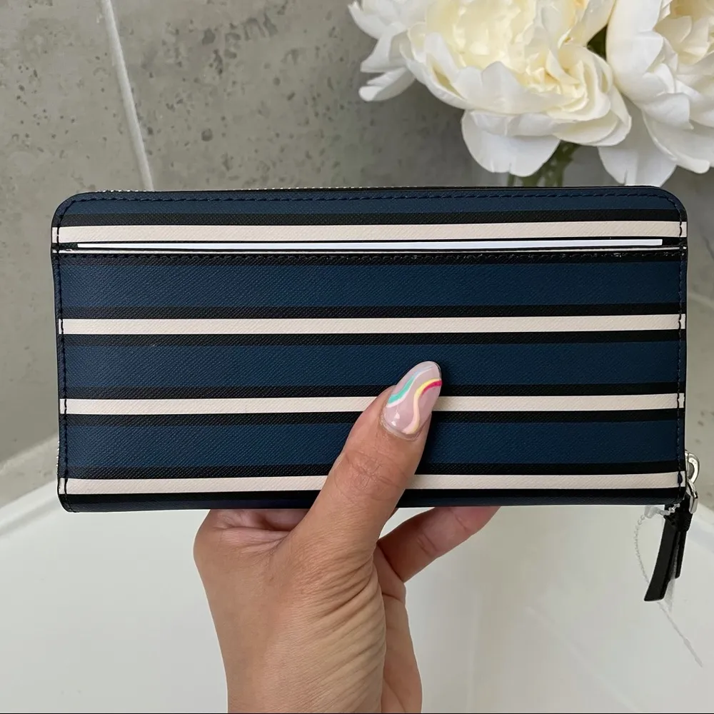 Kate Spade Women’s CAMERON YORK STRIPE CONTINENTAL WALLET - Image 15
