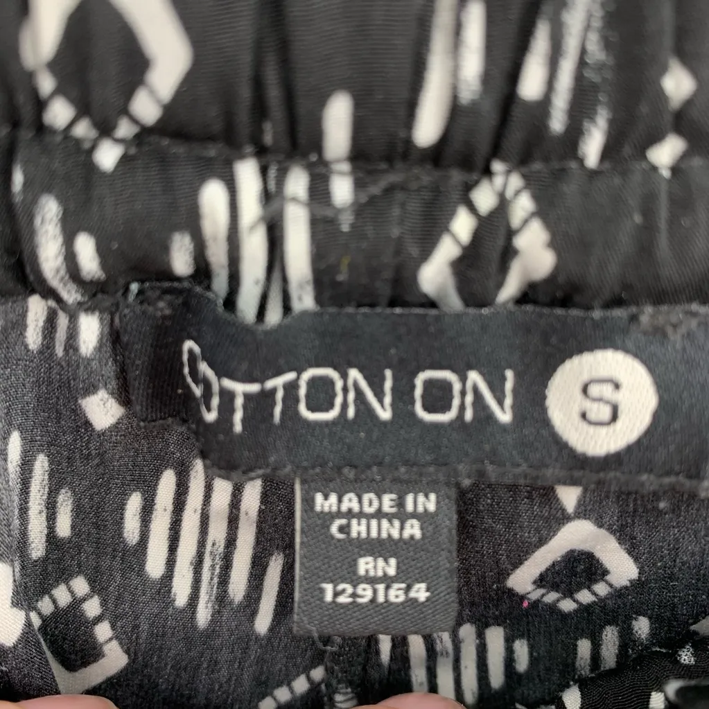 Cotton‎ On black white drawstring shorts small - Image 4