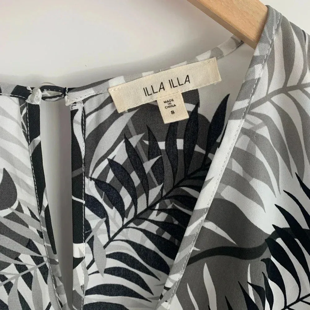 Illa Illa Romper -‎ Black/White/Gray - Size Small - EUC - Image 7