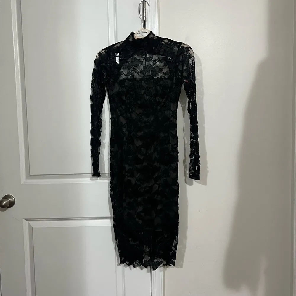 ML Monique Lhuillier Black Metallic Floral Lace Sheath Dress Size 2 US $500 - Image 2