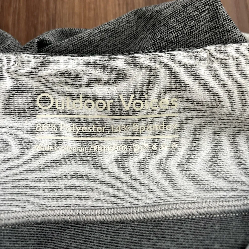 Outdoor Voices 7/8 Springs Leggings in Graphite/Ash/Dove | Small - Image 9